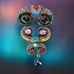 Oversized Baroque horns brooch pin covered in glass rhinestones stunning NWOT